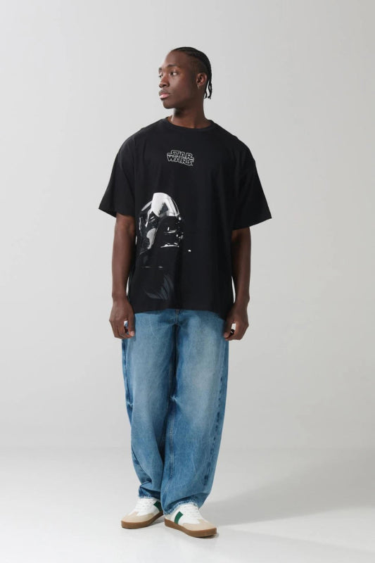 Camiseta negra oversize manga corta con arte de Star Wars - Tiendu Honduras