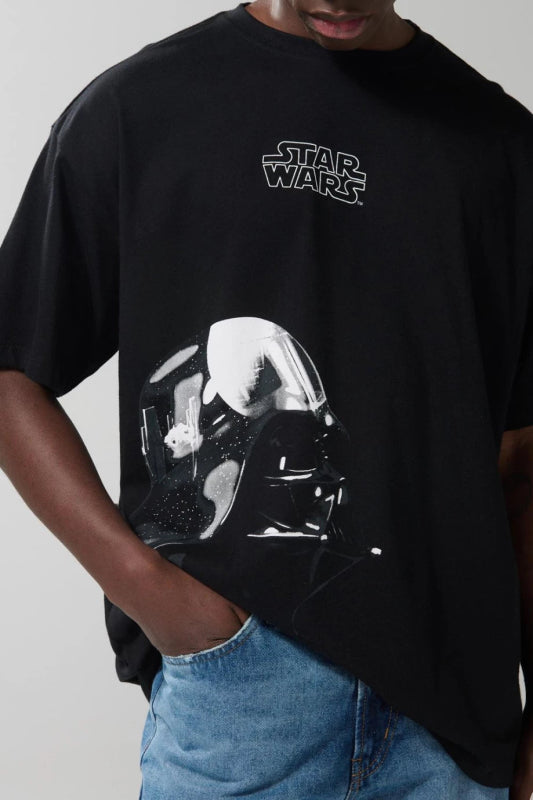 Camiseta negra oversize manga corta con arte de Star Wars - Tiendu Honduras