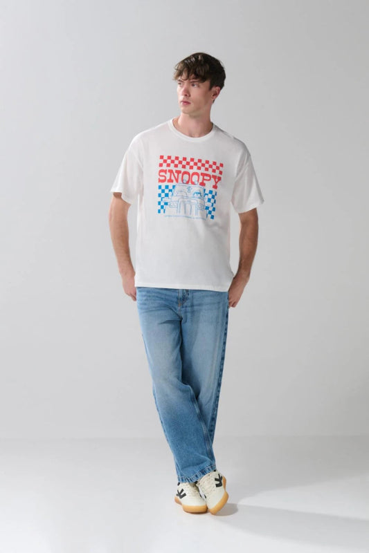 Camiseta oversize crema de Snoopy con cuello redondo - Tiendu Honduras