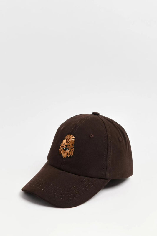 Gorra café oscura beisbolera con arte de Star Wars - Tiendu Honduras